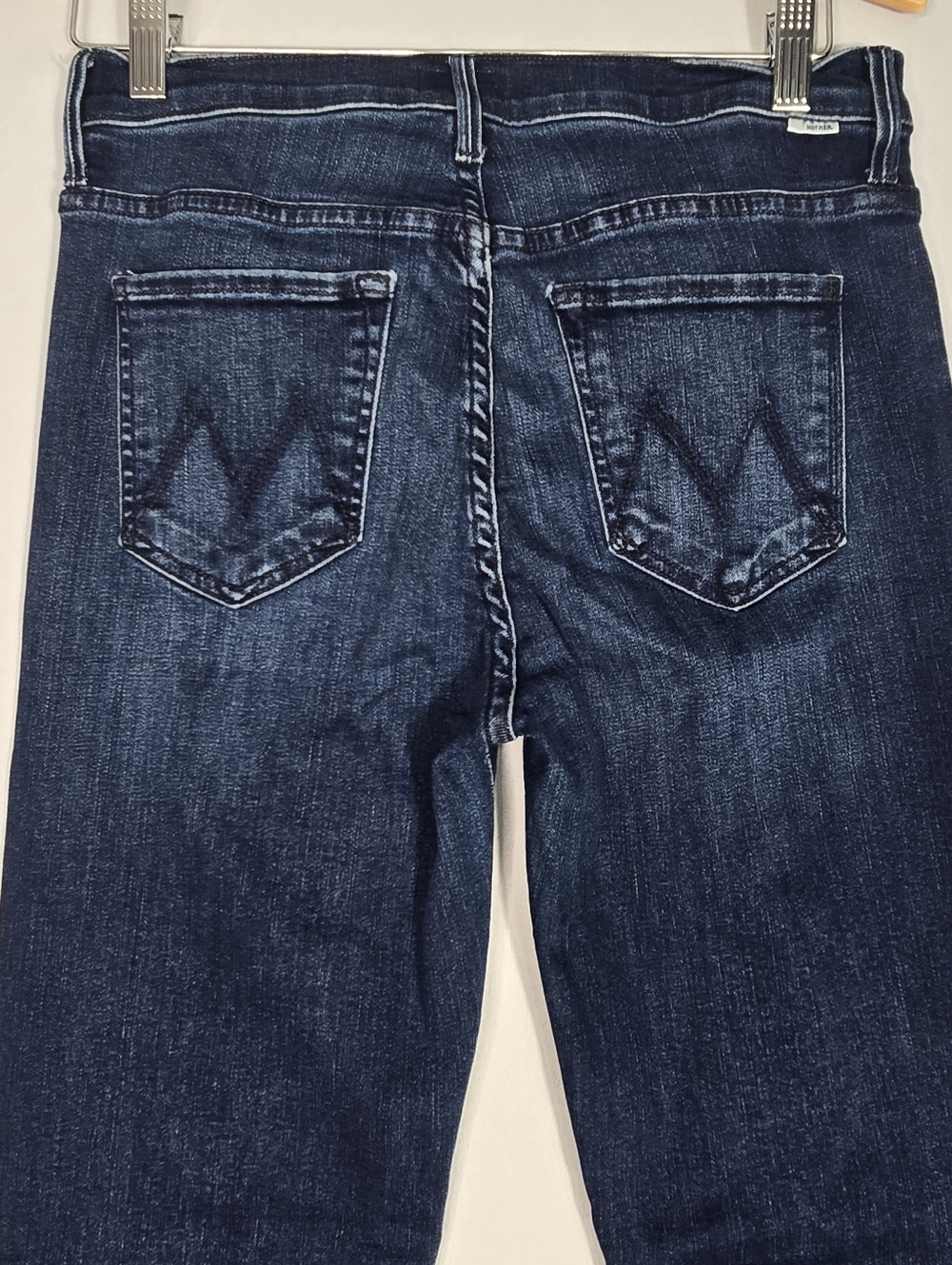 Mother The Weekender Fray Size 28 Mint Condition Dark Stretch Denim Flare - Picture 10 of 15